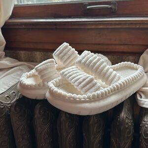 Fluffy sliper slides